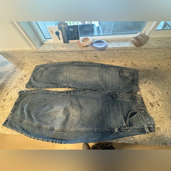 Free People Barrel Jeans - Picture 6 of 9